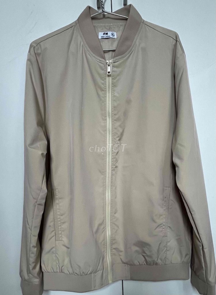 Áo khoác bomber FM Be XL unisex. Mua bán Quần áo tại Quận 12 Tp Hồ Chí Minh được đăng bởi 2hand luxury hình 1