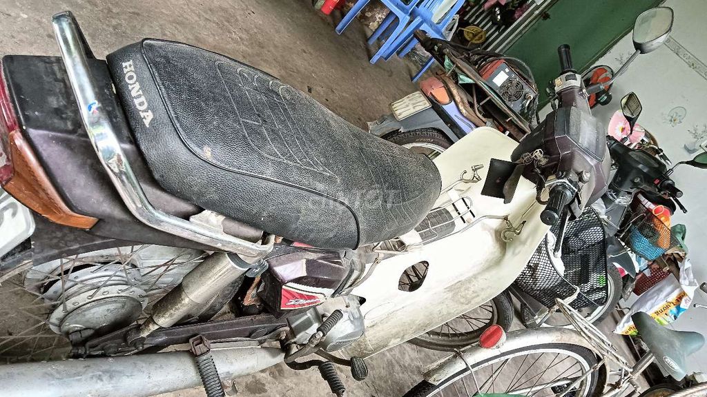 Honda Dream II Белый Механика