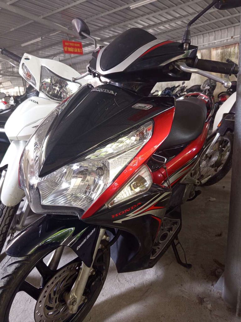 Cần bán xe lên đời ( giá cả thương lượng). Mua bán Xe máy tại Huyện Sóc Sơn Hà Nội được đăng bởi Bang T hình 2