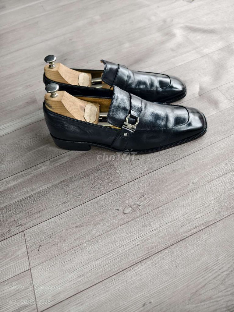 Salvatore Ferragamo size 42