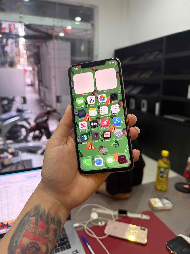 Apple iPhone 11 Pro Max 64GB bạc. Mua bán Điện thoại tại Quận Đống Đa Hà Nội được đăng bởi TP Hanoi Mobile hình 1