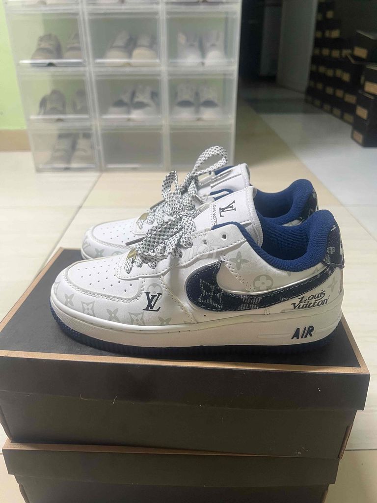 Giày Nike Air Force 1 Trắng Xanh Navy. Mua bán Giày dép tại Quận Dương Kinh Hải Phòng được đăng bởi Trần Thị Liên hình 1