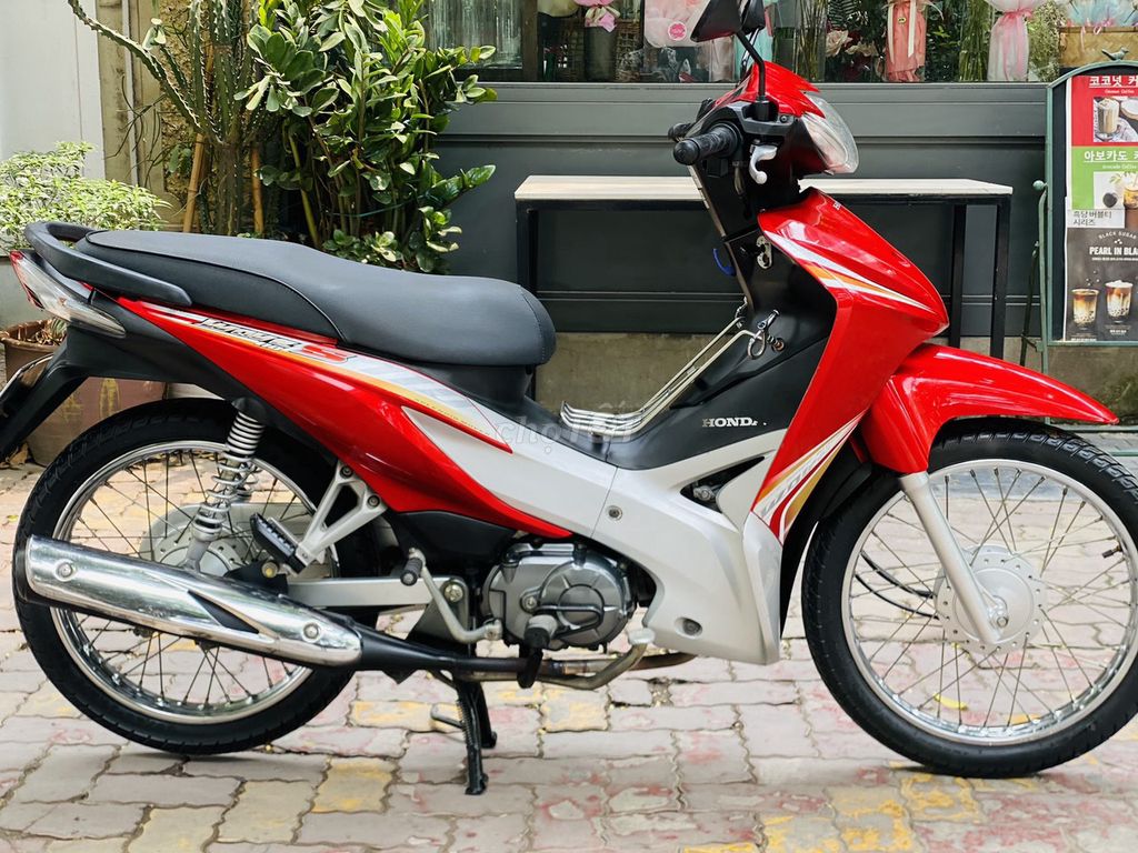 Honda Wave RSX красный, механическая КПП, 1 владелец