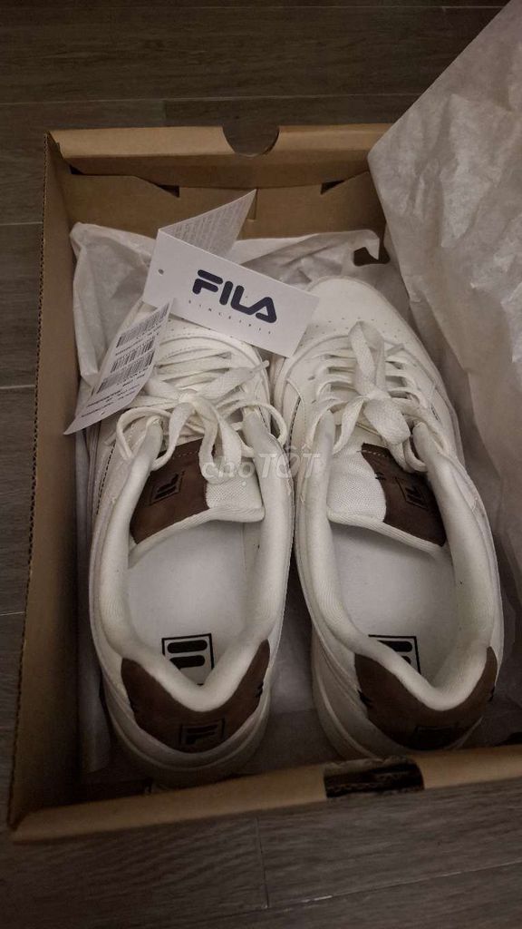 Giày thể thao Fila Nollie Trắng, Nâu Size 42. Mua bán Giày dép tại Quận 6 Tp Hồ Chí Minh được đăng bởi Hnym hình 1