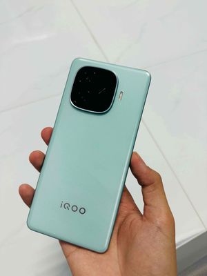 iQOO Z9 8GB 256GB Xanh