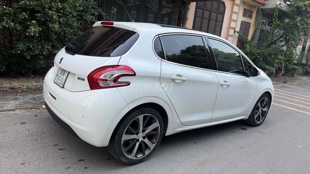 Peugeot 208 2015 1.6L AT - 85632 km. Mua bán Ô tô tại Huyện Đông Anh Hà Nội được đăng bởi thành hải mua bán điện thoại cũ hình 3