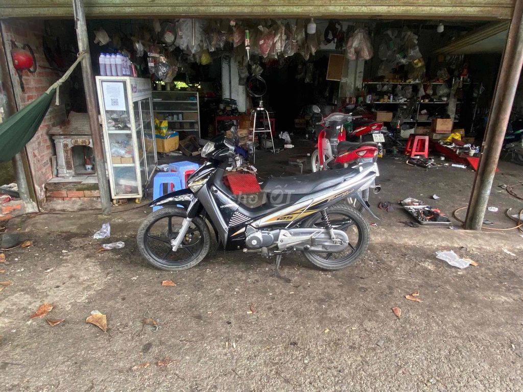 Honda Future Neo Đen Vàng Bạc. Mua bán Xe máy tại Huyện Long Hồ Vĩnh Long được đăng bởi Hai lúa hình 1