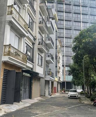 Nhà phố 100 m² · Phường Phú Thượng