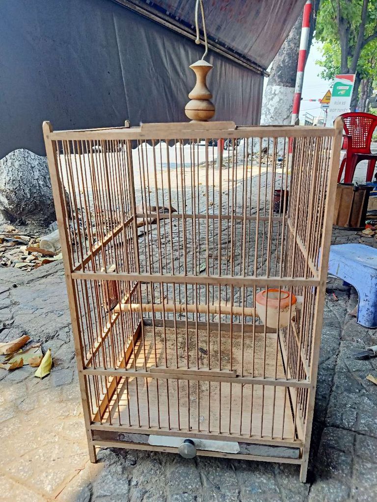 Lồng chim gỗ màu Nâu. Mua bán Phụ kiện, Thức ăn, Dịch vụ tại Quận Thanh Khê Đà Nẵng được đăng bởi Da hình 1