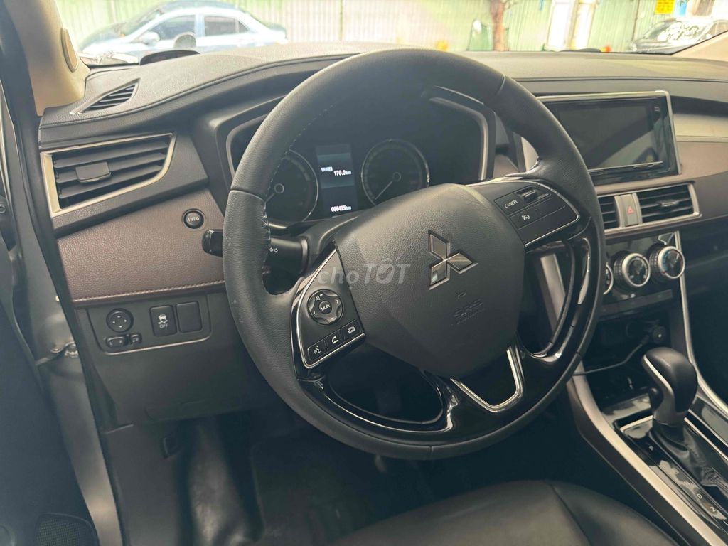 Mitsubishi Xpander Cross 2021 AT - 86000 km. Mua bán Ô tô tại Quận 12 Tp Hồ Chí Minh được đăng bởi Salon Ô tô Hoàng Minh Phát hình 7