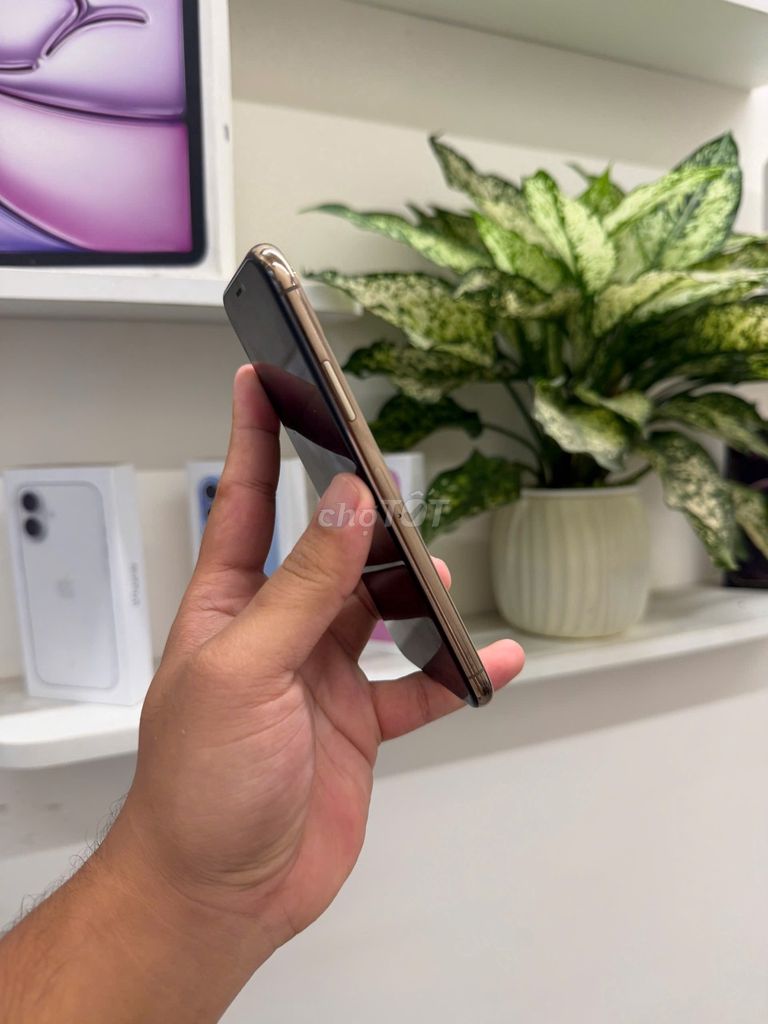 iPhone Xs 64GB Vàng Zin all . Vừa rẻ vừa  ok .. Mua bán Điện thoại tại Quận Đống Đa Hà Nội được đăng bởi Bùi Hiếu  H iStore hình 1