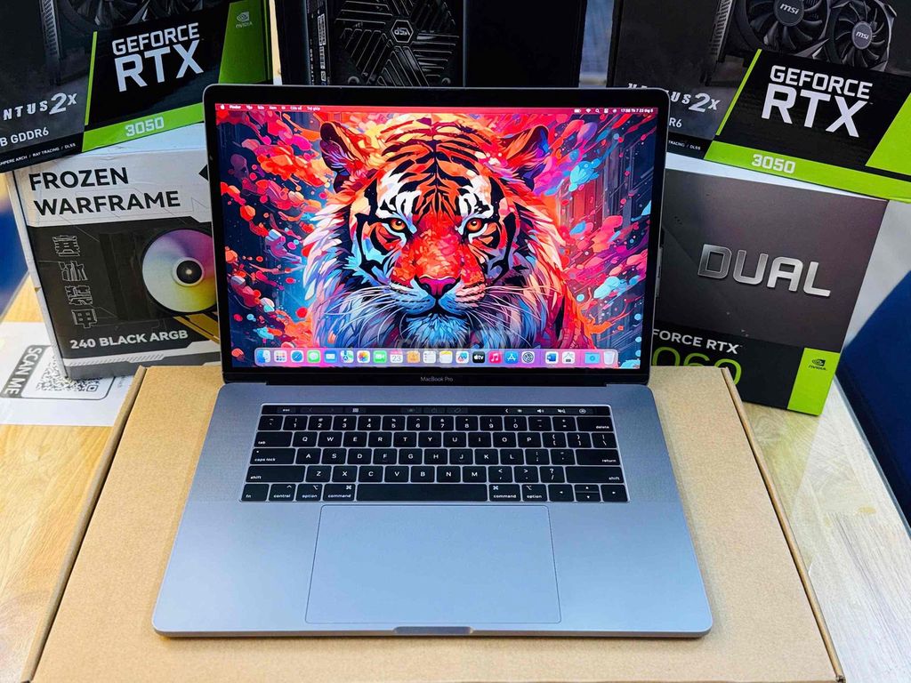 Macbook Pro 2019 I9/16/512G/Màn đẹp không hồng. Mua bán Laptop tại Quận Ninh Kiều Cần Thơ được đăng bởi mua bán laptop Thành Võ Cần Thơ hình 1