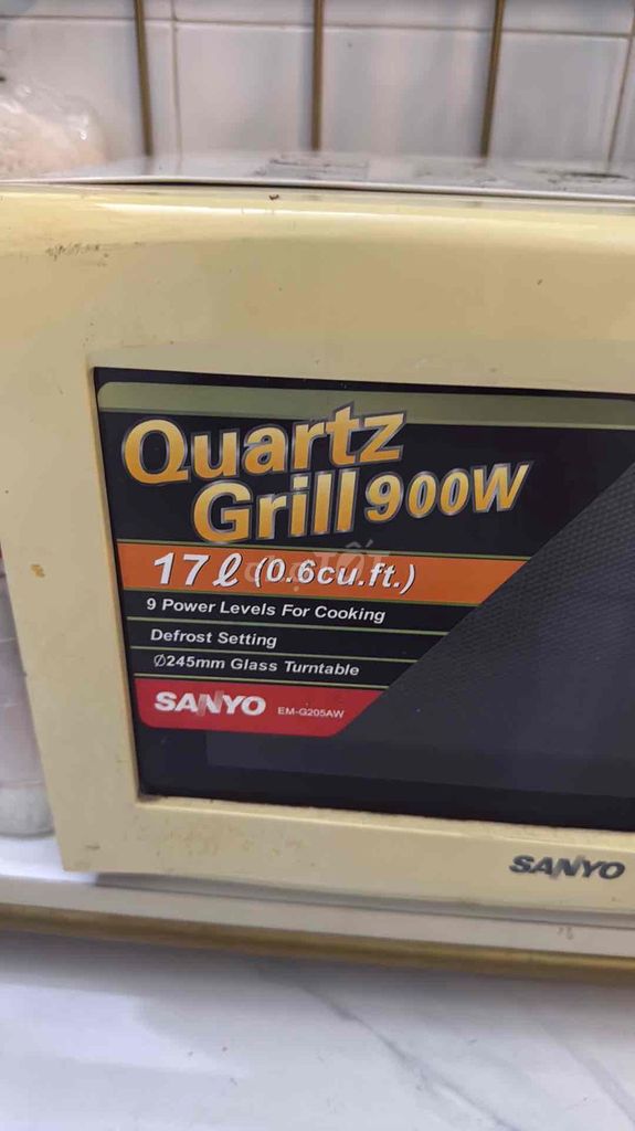 Lò vi sóng Sanyo EM-G205AW 17L Kem. Mua bán Bếp, lò, đồ điện nhà bếp tại Quận Gò Vấp Tp Hồ Chí Minh được đăng bởi Quoc Huan  hình 1