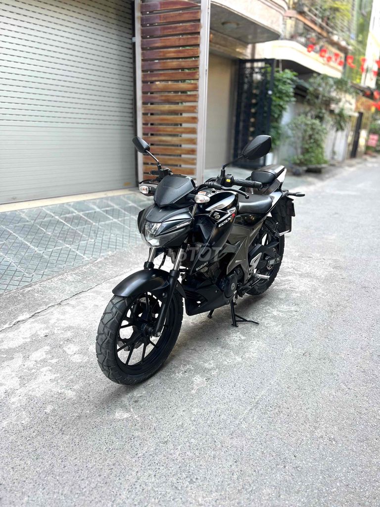 Xe Máy Anh THao GSX S 150cc màu đen. Mua bán Xe máy tại Quận Cầu Giấy Hà Nội được đăng bởi shop xe may cũ anh thao hình 6