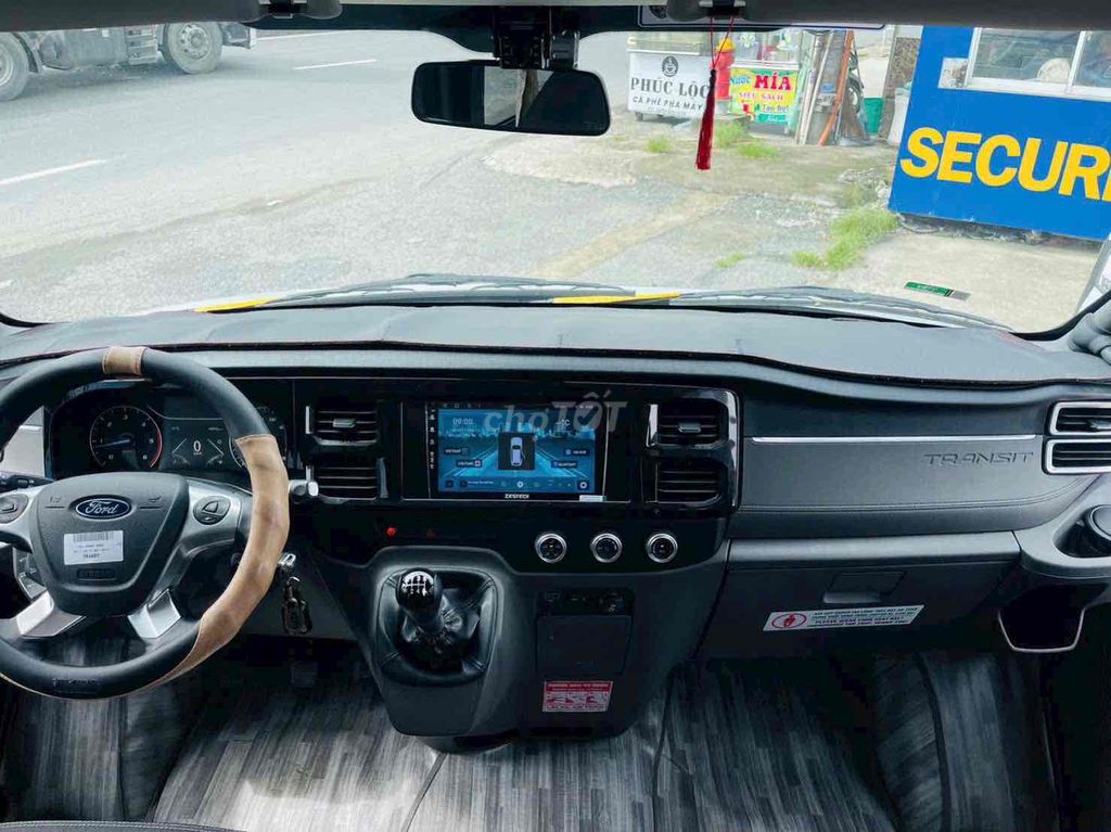 Ford Transit 2024 Rất Mới - Nhiều Phụ Kiện Lên Săn. Mua bán Ô tô tại Quận Tân Bình Tp Hồ Chí Minh được đăng bởi TRUNG TÂM XE LƯỚT CHÍNH HÃNG hình 8