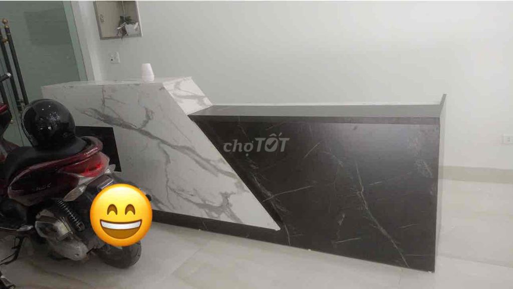 Quầy lễ tân Gỗ MDF, Đá Trắng, Đen 280x64 Cm. Mua bán Đồ dùng văn phòng tại Huyện Quế Võ Bắc Ninh được đăng bởi Tân hình 1