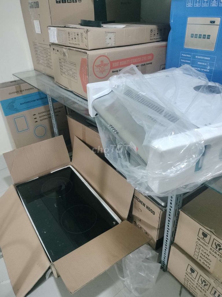 Thanh lý gấp máy hút mùi và bếp từ đôi. Mua bán Bếp, lò, đồ điện nhà bếp tại Quận Hoàn Kiếm Hà Nội được đăng bởi viethung hình 1