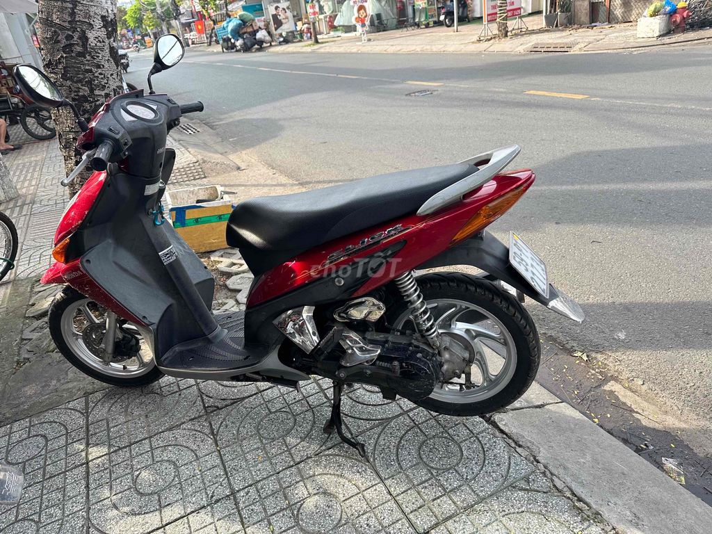 Honda Click 2011 màu Đỏ. Mua bán Xe máy tại Quận Bình Tân Tp Hồ Chí Minh được đăng bởi Cửa hàng xe Đức Mạnh hình 8