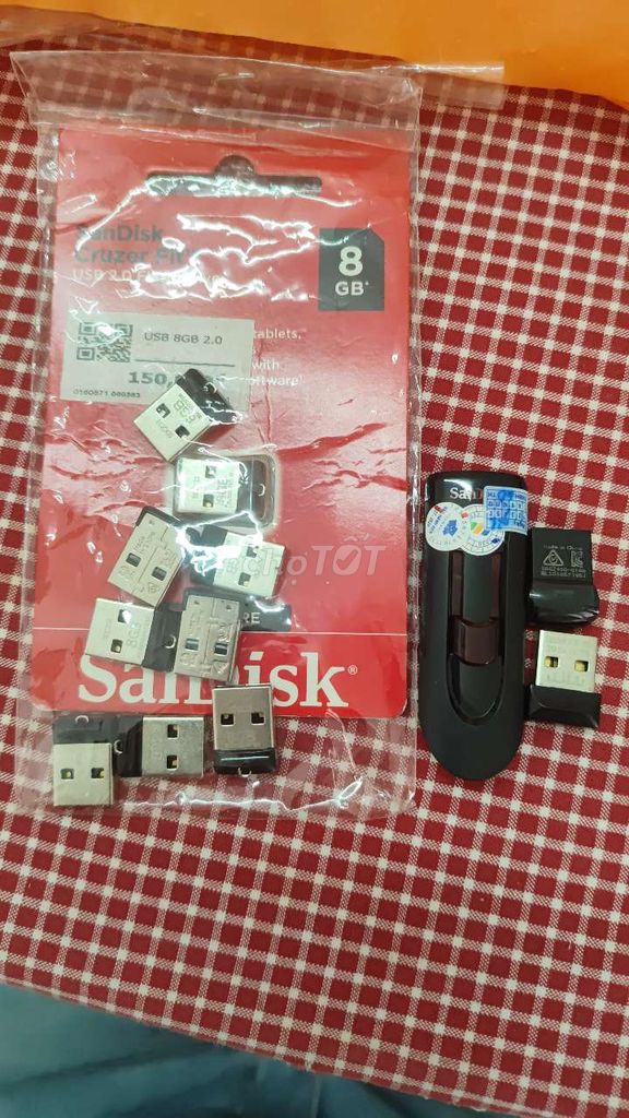 USB SanDisk 8GB Đen USB 2.0. Mua bán Phụ kiện (Màn hình, Chuột...) tại Thành phố Nha Trang Khánh Hòa được đăng bởi chị Cà Chua hình 1