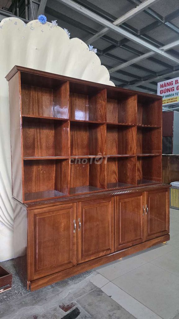 Tủ trưng bày Gỗ màu Nâu. Mua bán Tủ, kệ gia đình tại Thành phố Vũng Tàu Bà Rịa - Vũng Tàu được đăng bởi THANH LÝ VŨNG TÀU hình 1