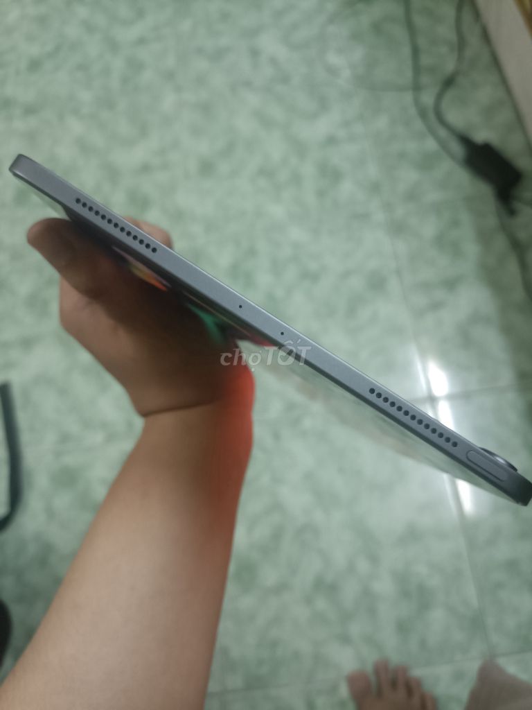 Bán iPad pro 11 inch 2018 256 kèm ốp và cường lực