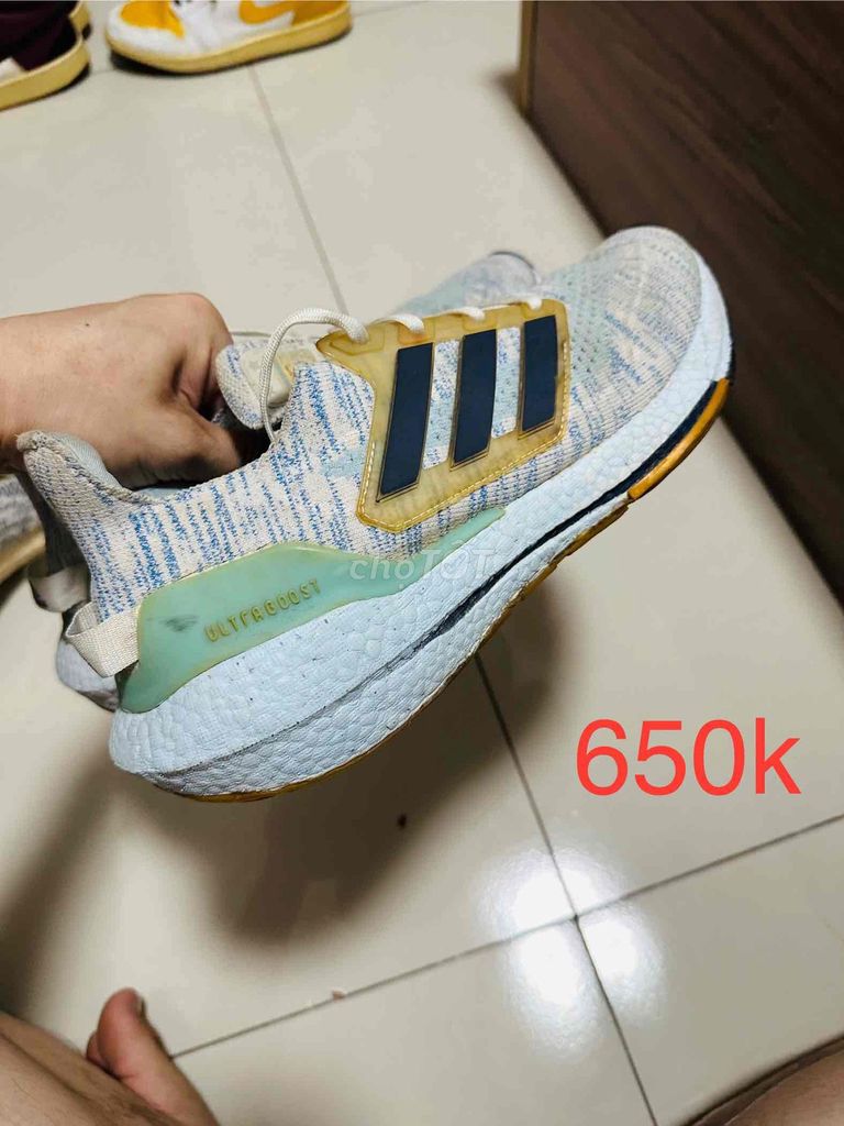 Giày Adidas Ultraboost chính hãng 43. Mua bán Giày dép tại Quận Bình Tân Tp Hồ Chí Minh được đăng bởi Pegasus hình 1