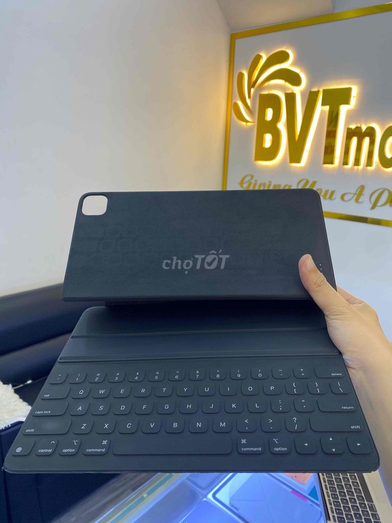 Bàn phím Smart Keyboard Folio iPad Pro 12.9” 99%. Mua bán Phụ kiện (Màn hình, Chuột...) tại Quận 5 Tp Hồ Chí Minh được đăng bởi BVTMOBILE HỆ THỐNG BÁN LẺ UY TÍN hình 1