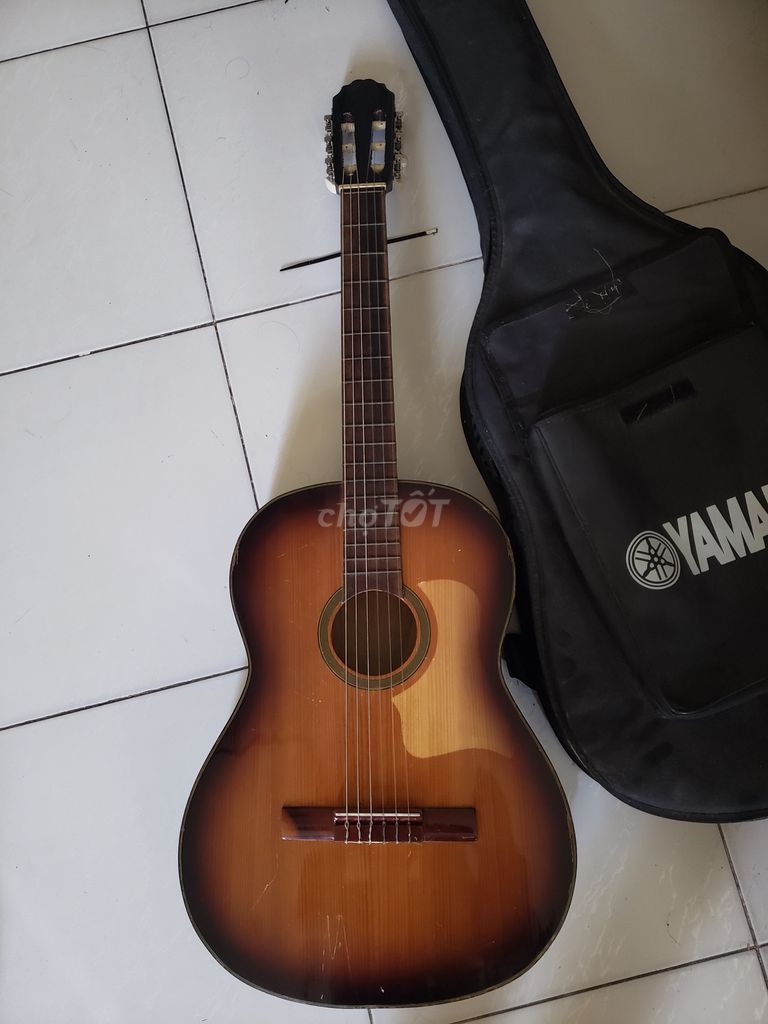 Thanh lý Guitar Classic giá rẻ