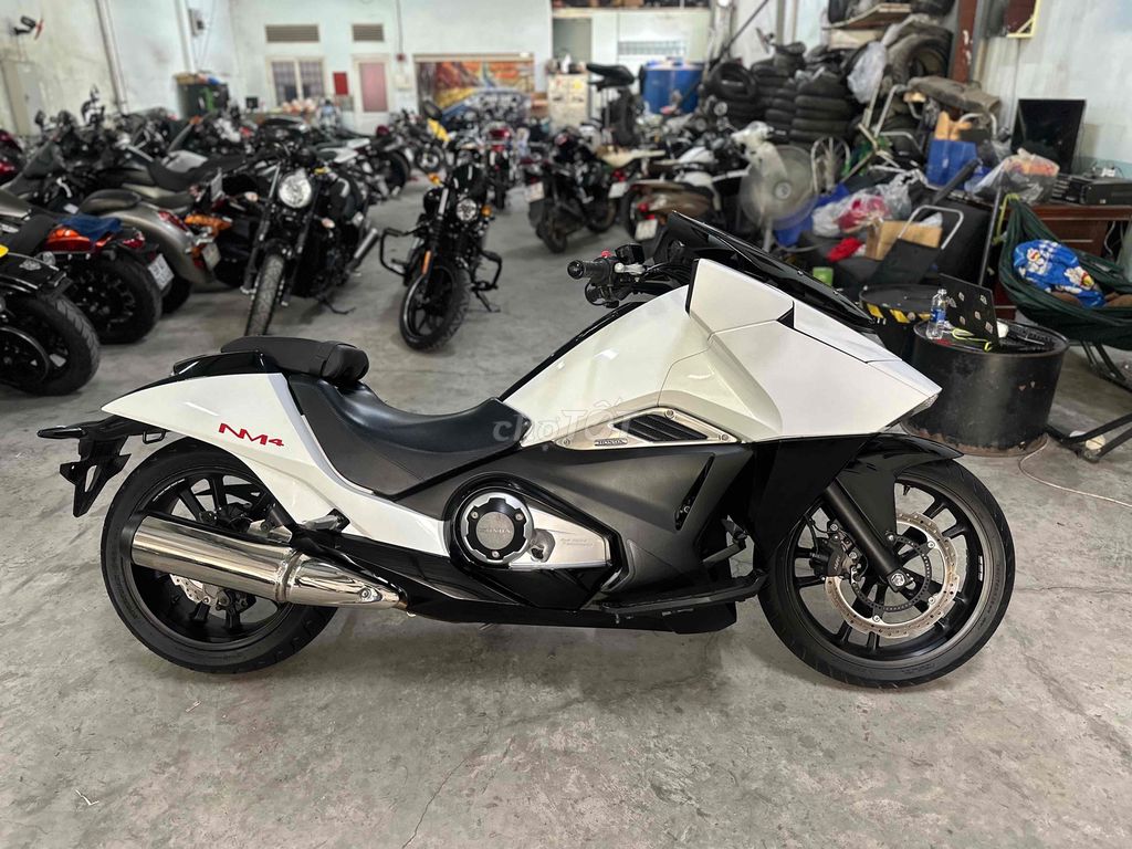 Honda NM4-01 ABS 2015