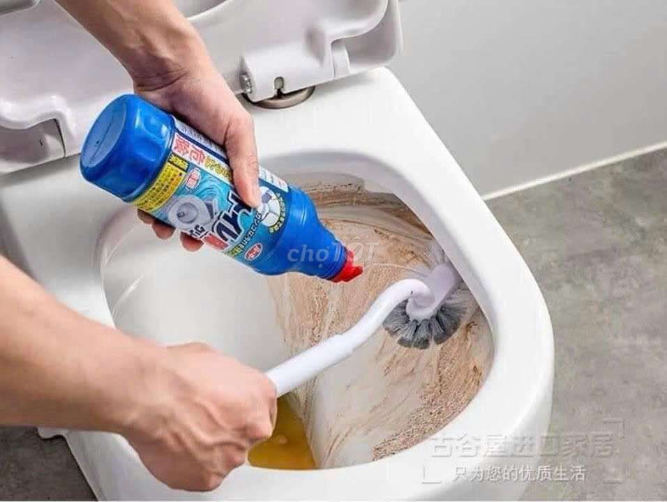 Tẩy toilet nhật