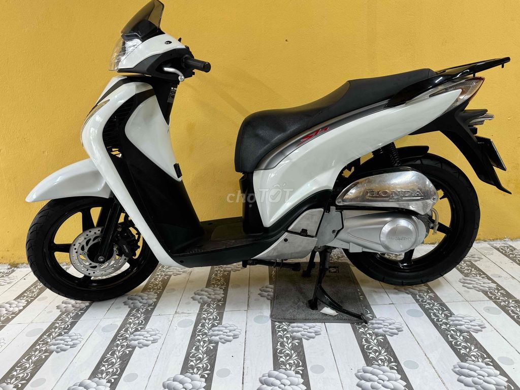 Honda SH 125 2011 Trắng. Mua bán Xe máy tại Quận Sơn Trà Đà Nẵng được đăng bởi Minh Dũng bán trả góp 136 vân đồn  hình 8