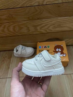 Giày nike cho bé full box(Like new 99%). Mua bán Mẹ và bé tại Quận 6 Tp Hồ Chí Minh được đăng bởi Addy Trần