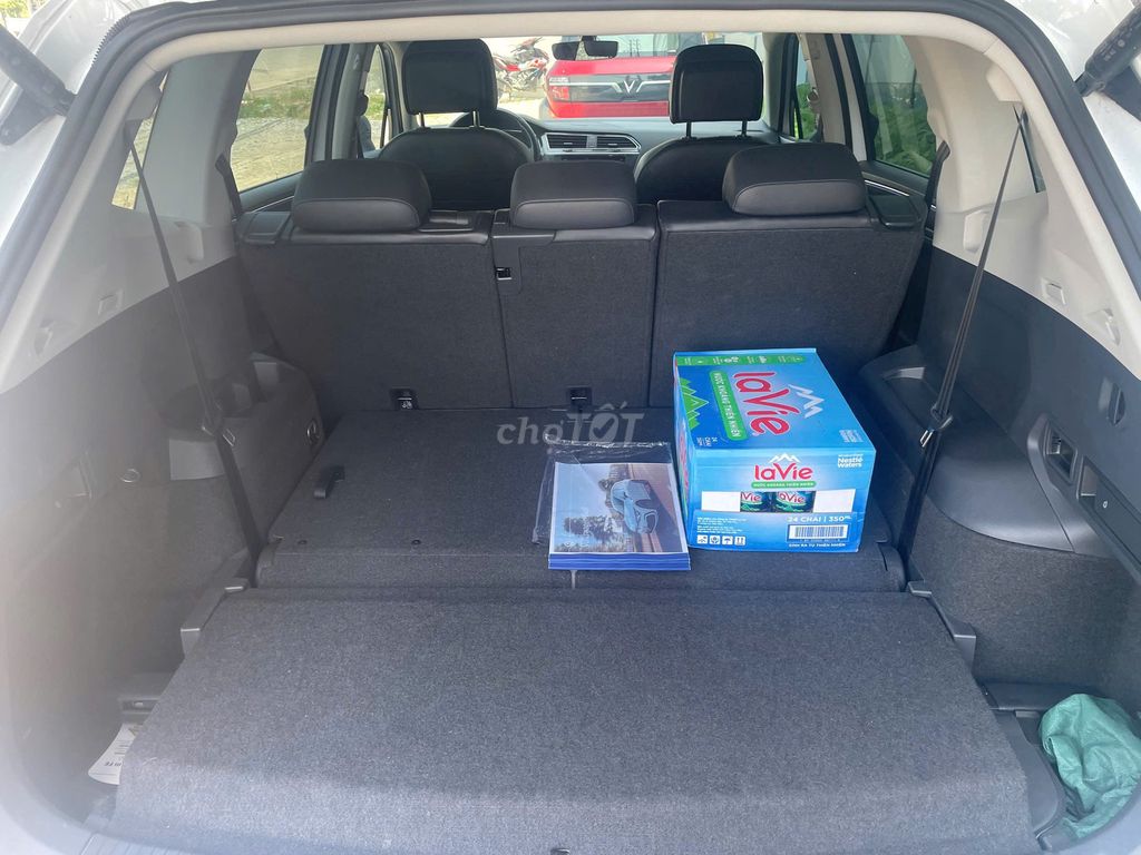 Volkswagen Tiguan Trắng 59929 km. Mua bán Ô tô tại Quận 3 Tp Hồ Chí Minh được đăng bởi Volkswagen Central hình 4