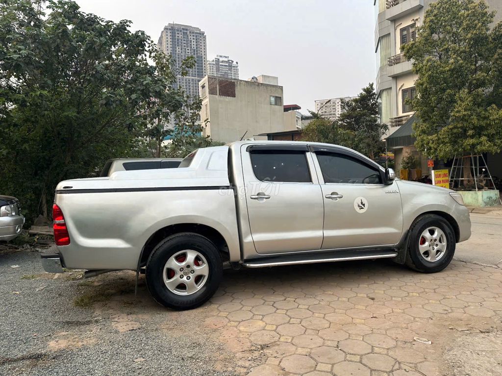 Toyota HILUX 2012 Phom Mới Chính Chủ