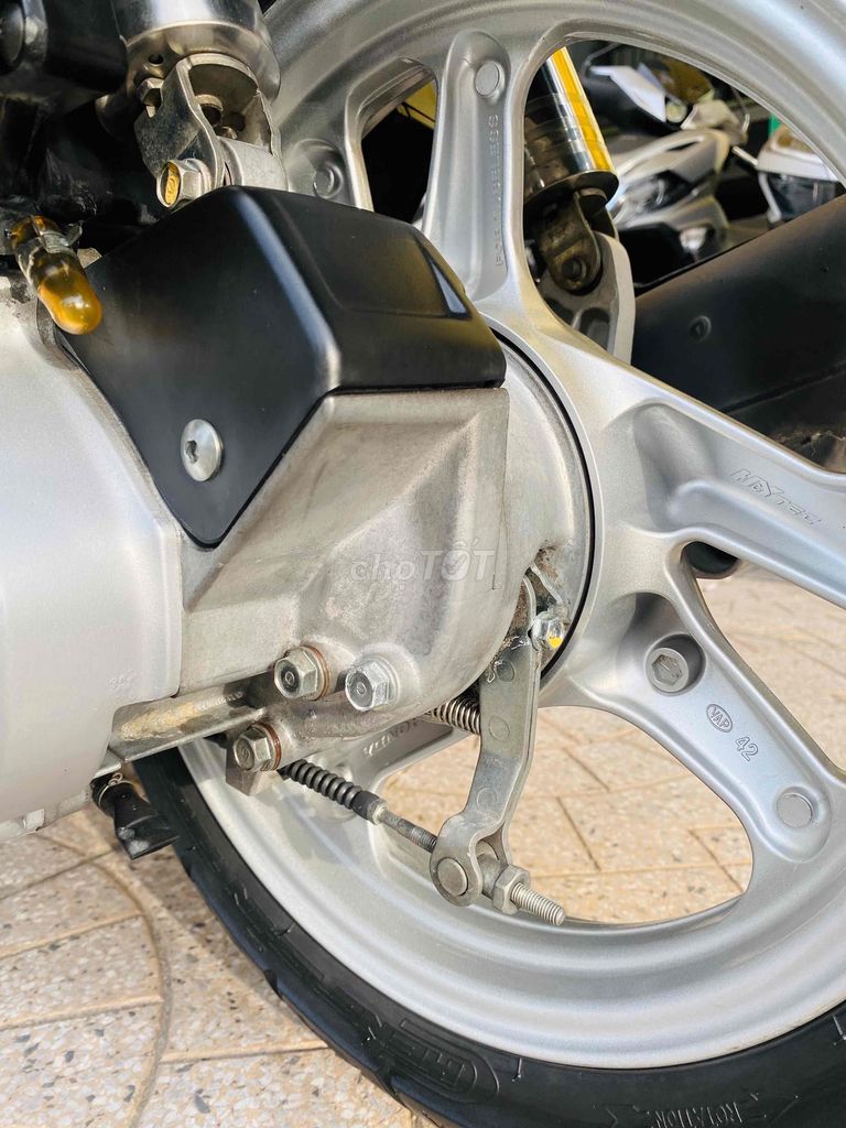 AB 2018 khoá smarkey siêu đẹp chuẩn 24k km zin✅. Mua bán Xe máy tại Quận Ninh Kiều Cần Thơ được đăng bởi Hiếu Xe máy Tân Liên Hưng 2 hình 13