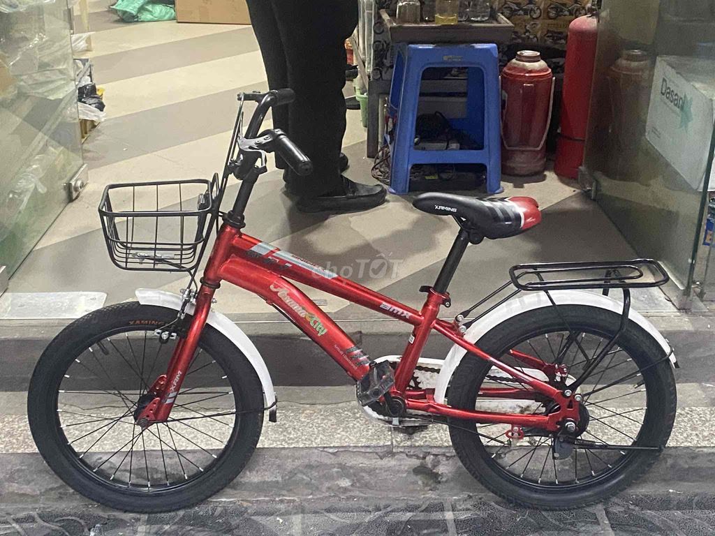 Xe đạp trẻ em Taiwan Đỏ 5-8 tuổi còn 90%. Mua bán Xe đạp tại Quận Hai Bà Trưng Hà Nội được đăng bởi dung 50 thịnh yên hình 4