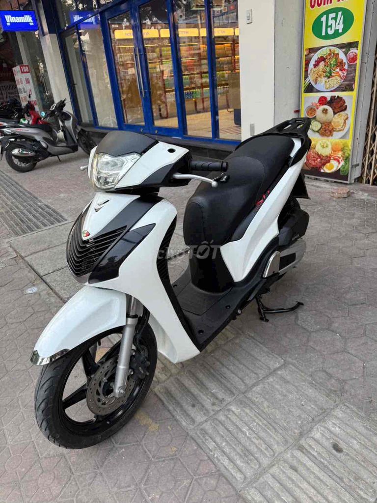 sh 2018 up vỏ nhập cực đẹp 2v km. Mua bán Xe máy tại Quận Kiến An Hải Phòng được đăng bởi Tiến hình 3