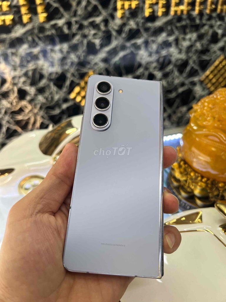Samsung Galaxy Z Fold5 Bạc Đã sử dụng. Mua bán Điện thoại tại Quận 3 Tp Hồ Chí Minh được đăng bởi Viễn Phong Apple hình 1