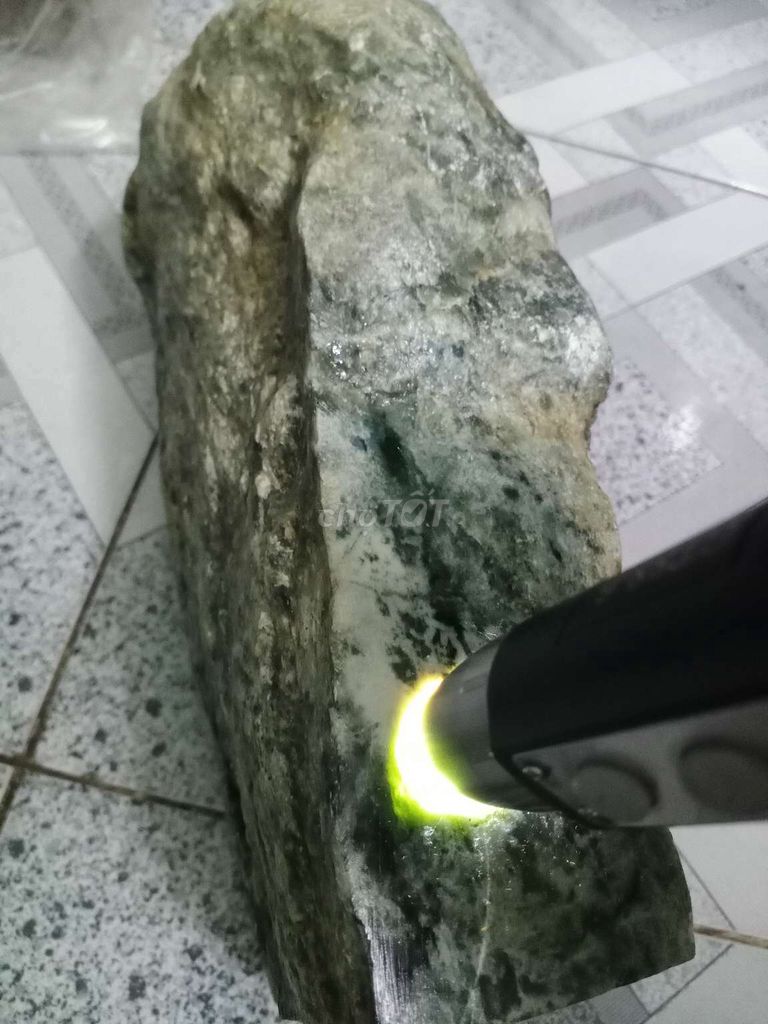 Ngọc thô xanh 10kg. Mua bán Đồ sưu tầm, đồ cổ tại Thành phố Thuận An Bình Dương được đăng bởi Lanh Nguyễn  hình 1