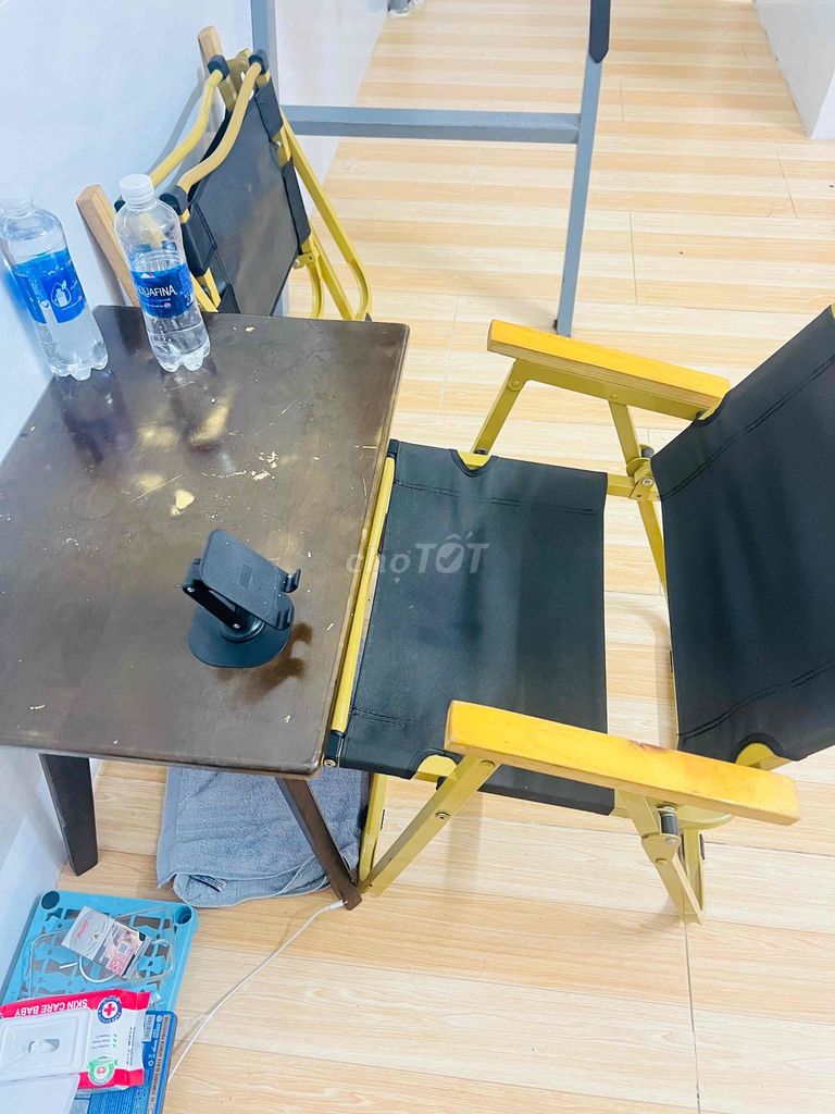 Bộ bàn ghế Gỗ Vải Nâu Đen Vàng Gấp Gọn. Mua bán Bàn ghế tại Quận Liên Chiểu Đà Nẵng được đăng bởi HN hình 1