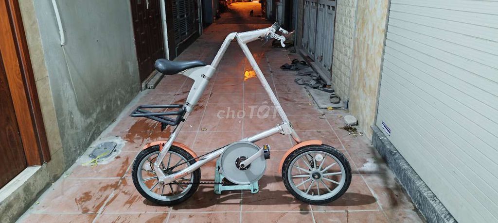 Xe đạp gấp STRIDA khung nhôm Anh Quốc. Mua bán Xe đạp tại Quận Long Biên Hà Nội được đăng bởi Trần Nghi hình 1