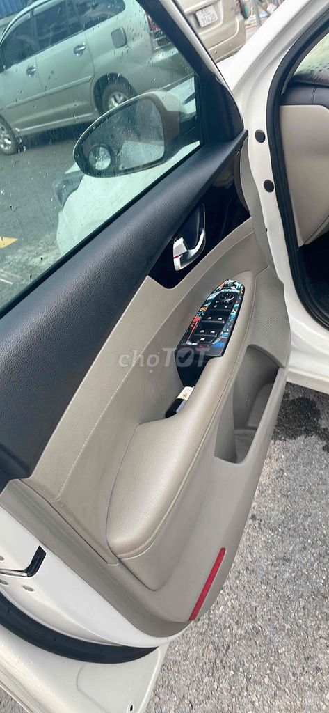 Kia Cerato mẫu mới đăng kí 2019 - 95000 km. Mua bán Ô tô tại Thành phố Dĩ An Bình Dương được đăng bởi Phan văn Độ hình 10