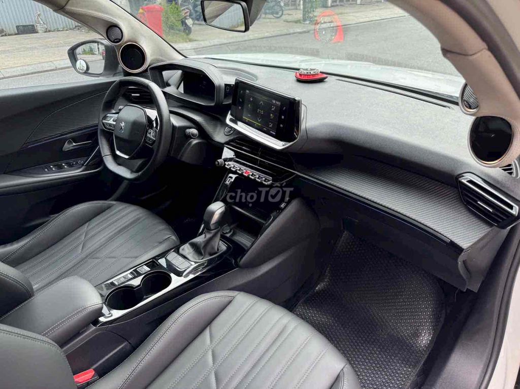 Peugeot 2008 GTLine 2021. Mua bán Ô tô tại Quận Long Biên Hà Nội được đăng bởi Trang Gala hình 14