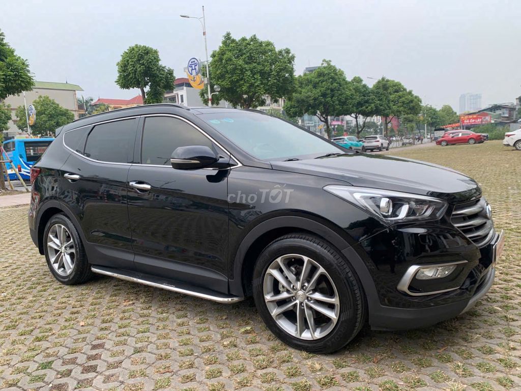Hyundai SantaFe 2.2 L 4WD Full Dầu 2018. Mua bán Ô tô tại Quận Long Biên Hà Nội được đăng bởi Auto Tuấn Huyền hình 3