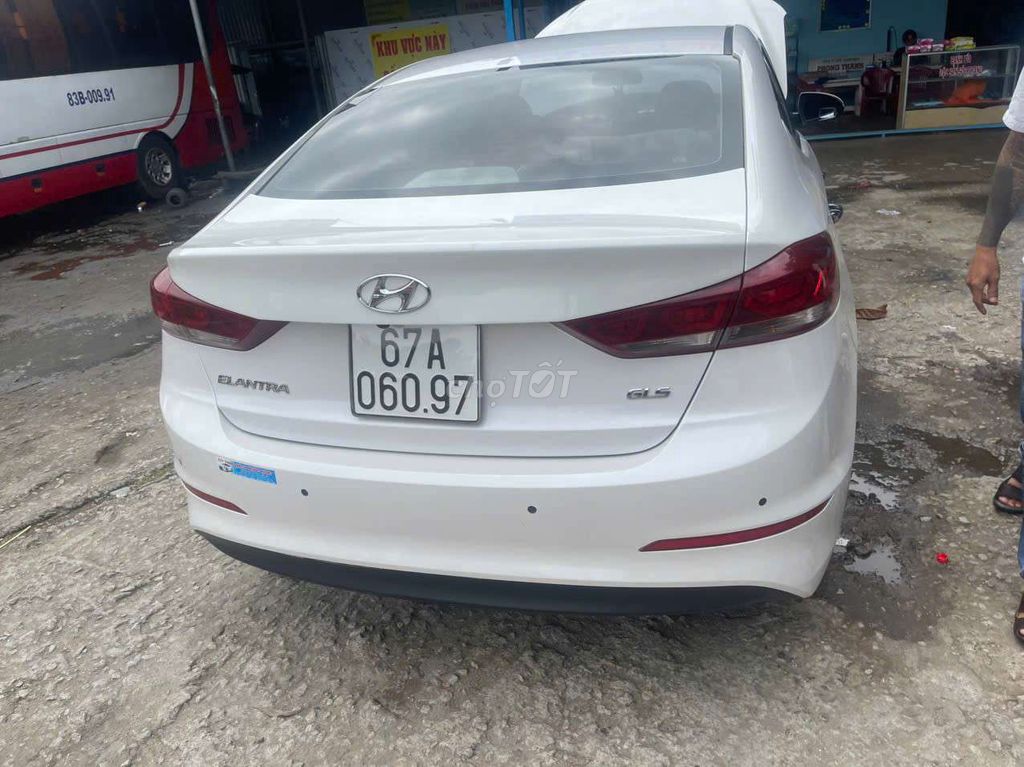 Hyundai Elantra GLS 2016 Trắng. Mua bán Ô tô tại Thị xã Cai Lậy Tiền Giang được đăng bởi Tài Em Xe hình 6