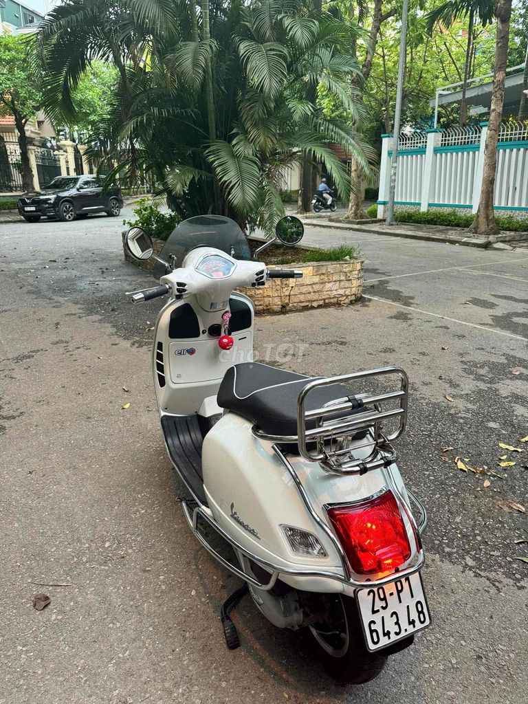 Chính chủ bán vespa gts 125 2017. Mua bán Xe máy tại Quận Cầu Giấy Hà Nội được đăng bởi Nguyễn việt  hình 6