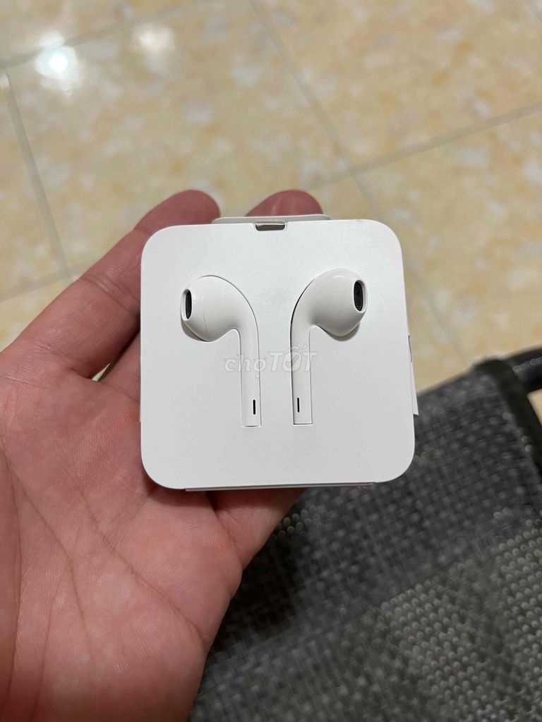 Tai nghe Apple Earpods Trắng Mới 100%. Mua bán Tivi, Âm thanh tại Thành phố Cà Mau Cà Mau được đăng bởi Huy Lê hình 1