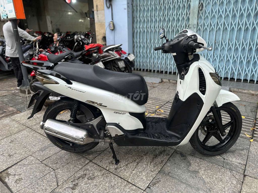 Honda @ full SH 150 2003 mới 90% biển số thành phố. Mua bán Xe máy tại Quận Tân Phú Tp Hồ Chí Minh được đăng bởi Tuanduy hình 5
