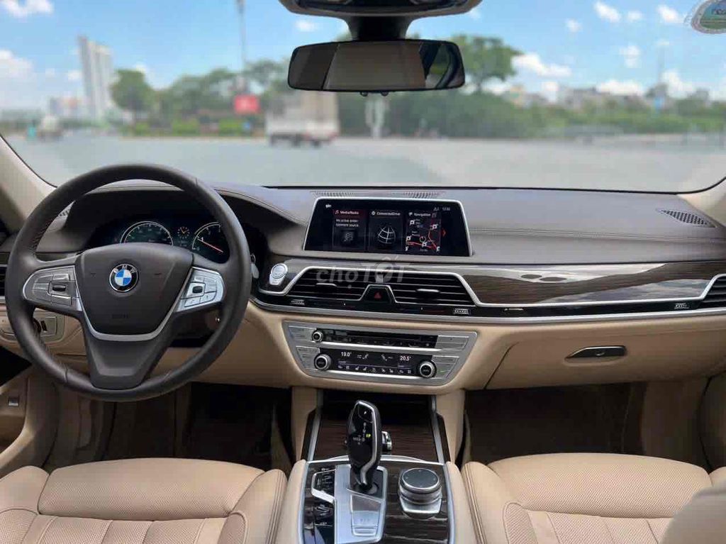 BMW 730Li sx 2018 màu xanh nhập Đức siêu đẹp. Mua bán Ô tô tại Quận Cầu Giấy Hà Nội được đăng bởi Cao Quý hình 12
