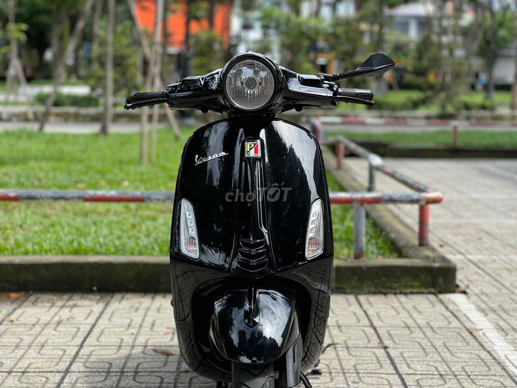 Cần Bán: Vespa 2015 - Xe Đẹp Keng Máy Zin Êm. Mua bán Xe máy tại Quận Gò Vấp Tp Hồ Chí Minh được đăng bởi Phạm Đình Đông hình 3